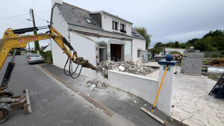 Déconstruction sécurisée et évacuation des gravats