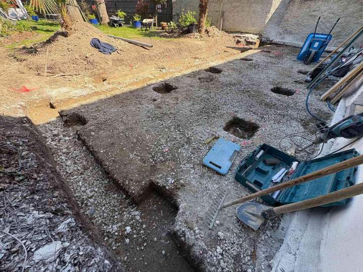 Préparation de terrain et nivellement pour construction