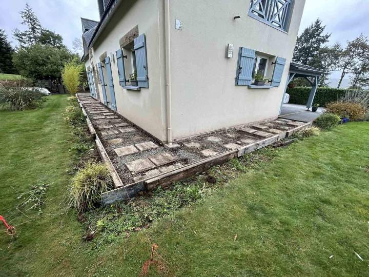 Aménagement d'une terrasse de maison Josselin