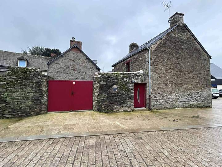 Remise en état de façades anciennes Josselin